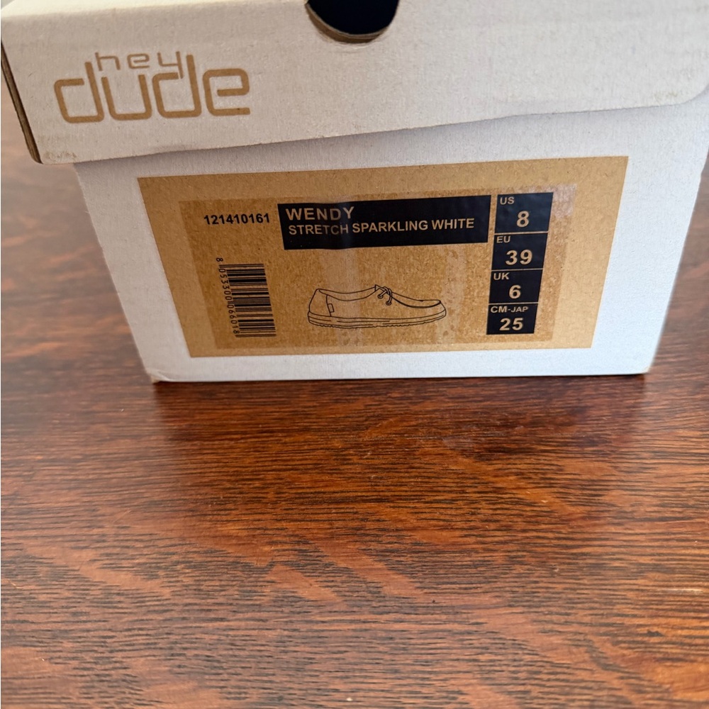 Hey Dude Wendy - Stretch Sparkling White